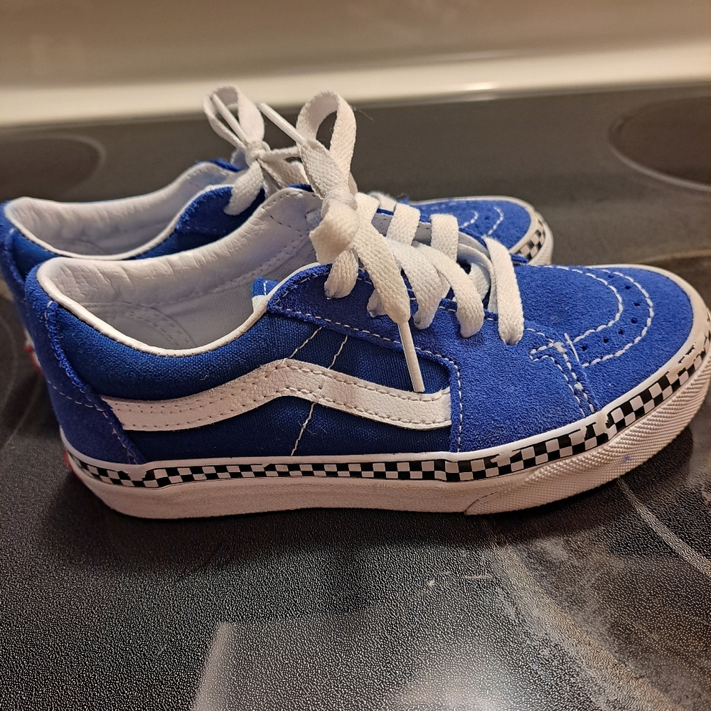 Boys Van's lightly used